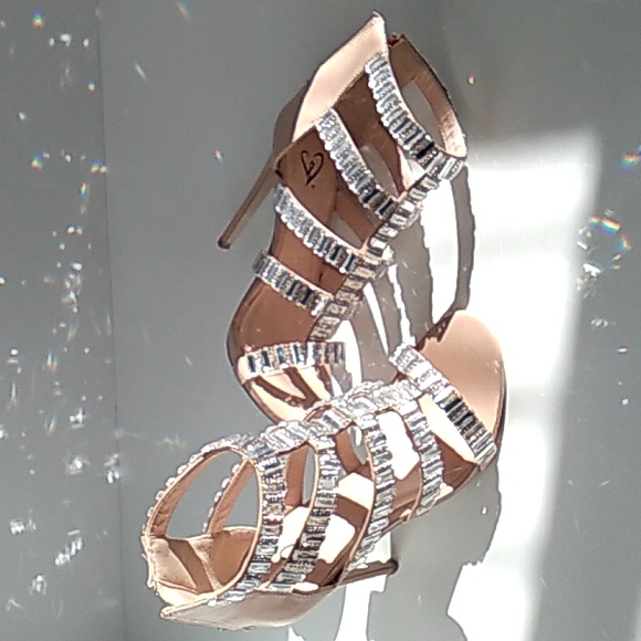 Windsor Shoes - Womens Size 7 Nude Color Jewelled Zip Up 5 Inch Heels